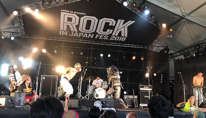 レポート 灼熱の夏フェスにプレデター襲来 Rock In Japan Festival 18 映画 ザ プレデター がコラボ Anemo