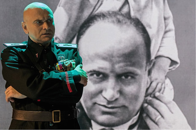 帰ってきたムッソリーニ