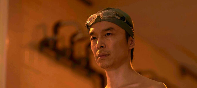 はい、泳げません