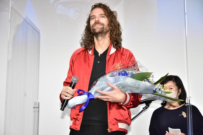 シャイニー・シュリンプス!世界に羽ばたけ
