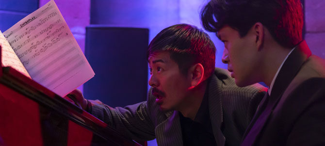 白鍵と黒鍵の間に