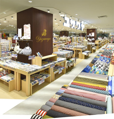 手作りホビーの専門店「ユザワヤ」の新店舗が「イオンモール京都五条」(京都府)に5月15日(金)オープン