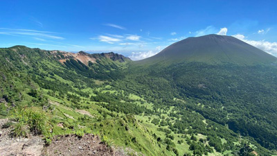 浅間山(前掛山)登山が約3年ぶりに再開　小諸から“活火山と向き合う登山体験”を発信、登山再開記念ツアーも実施