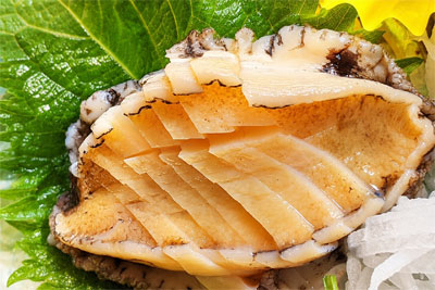 【豪華なオマケ】旬のアワビを楽しむ夏グルメキャンペーン開始 いつもの夕食が期間限定でグレードアップ|2026年6月1日~7月31日