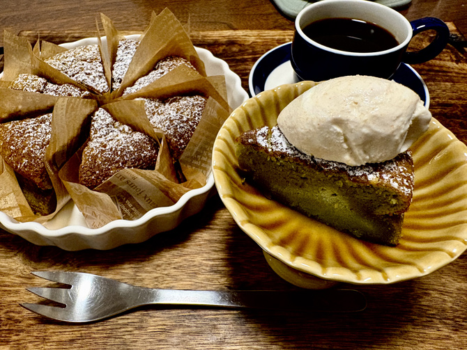 抹茶とホワイトチョコのベイクドケーキ