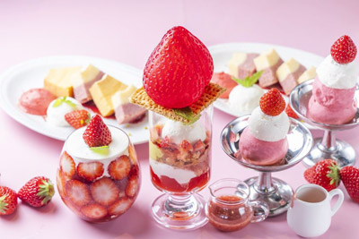 ＜いちご専門店の道の駅 いちごBonBon＞ひと粒全長約7cm！特大いちごあめを割って味わう新感覚パフェをはじめ、カフェのスイーツメニューが6月5日(金)からリニューアル！