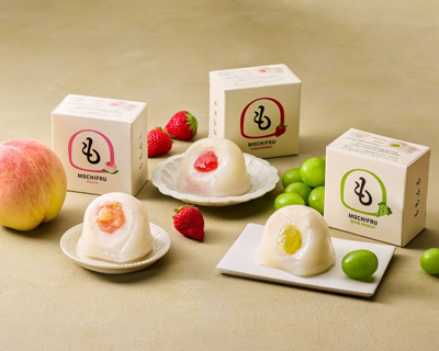 もちもち・ぷるぷるの新食感 フルーツ大福『もちふる』を空港先行販売 常温保存・賞味期限120日を実現し、世界を旅します