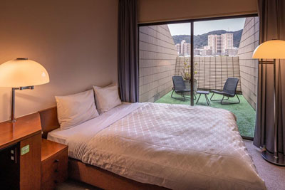 すべてのお客様に極上の眠りを、そしてパパ・ママに安心を千草ホテル、全世代にやさしい「グッドスリープ＆キッズフレンドリー」な宿泊サービスを本格展開！