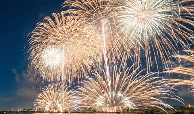ハナ　即購入大歓迎！ 西日本最大級25,000発の花火が46分間で一気に打ち上がる！大迫力の花火